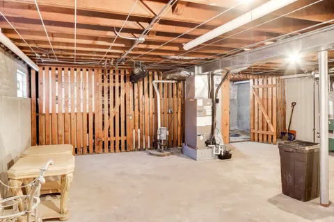 $229,000 | 1039 Randolph Street, Unit 1W, Oak Park, IL 60302