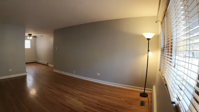 $199,900 | 1039 Randolph Street, Unit 1W, Oak Park, IL 60302