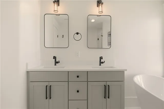 $3,300,000 | 5 Dresser Street, Newport, RI 02840