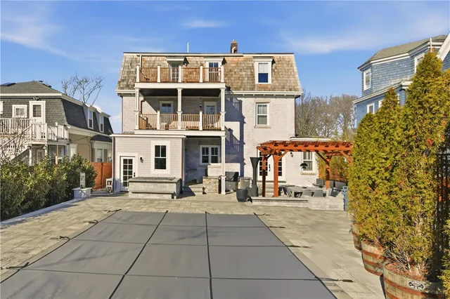 $3,300,000 | 5 Dresser Street, Newport, RI 02840