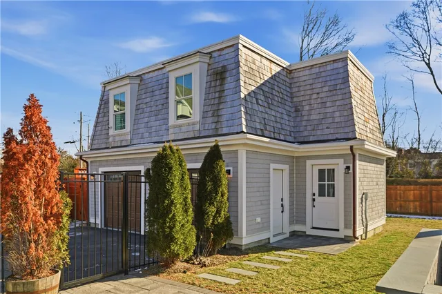 $3,300,000 | 5 Dresser Street, Newport, RI 02840