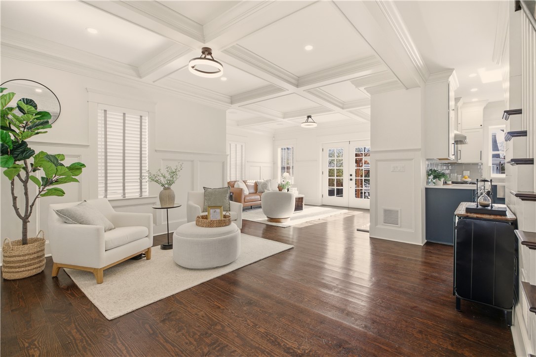 5 Dresser Street Newport, RI 02840 - Photo 8 of 50