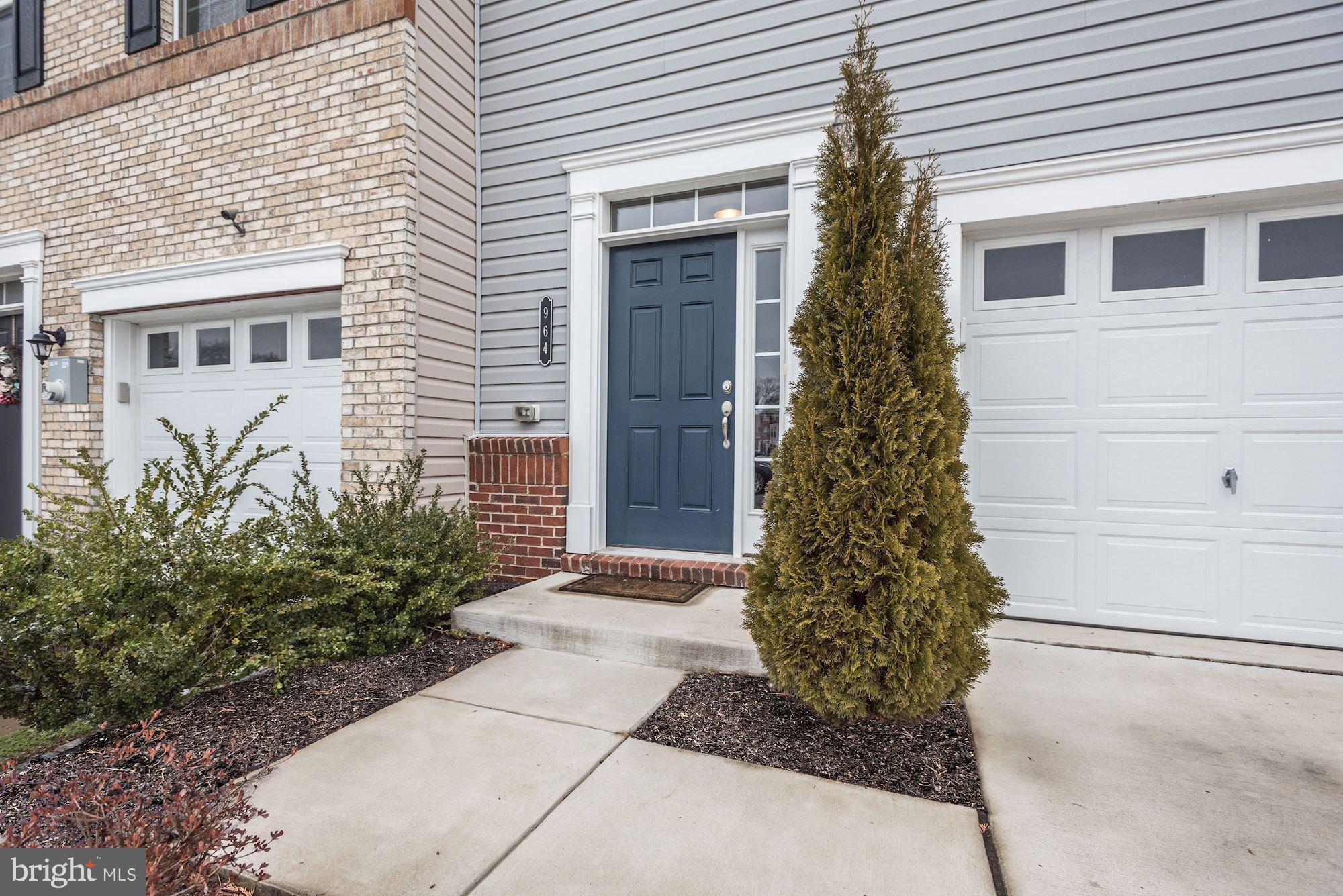 964 Winter Run Road Baltimore, MD 21220 - Photo 2 of 38 Entryway