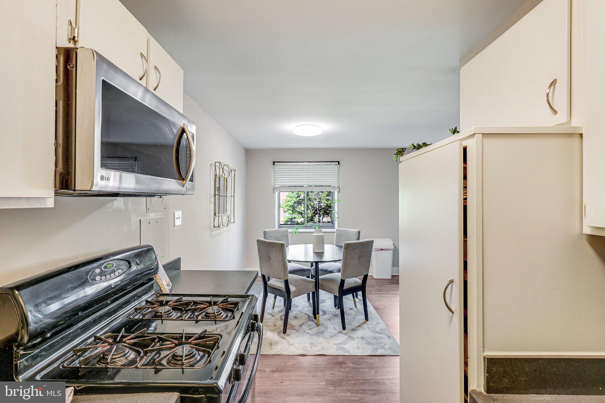 1200 South Arlington Ridge Road, Unit 305 Arlington, VA 22202 - Photo 9 of 25 Gallery Image 9