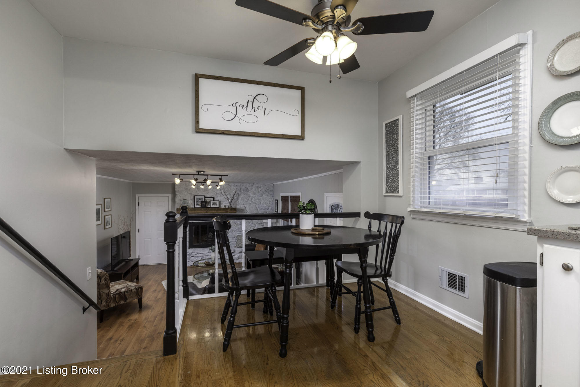 2107 Janlyn Road Jeffersontown, KY 40299 - Photo 17 of 53 Dining area