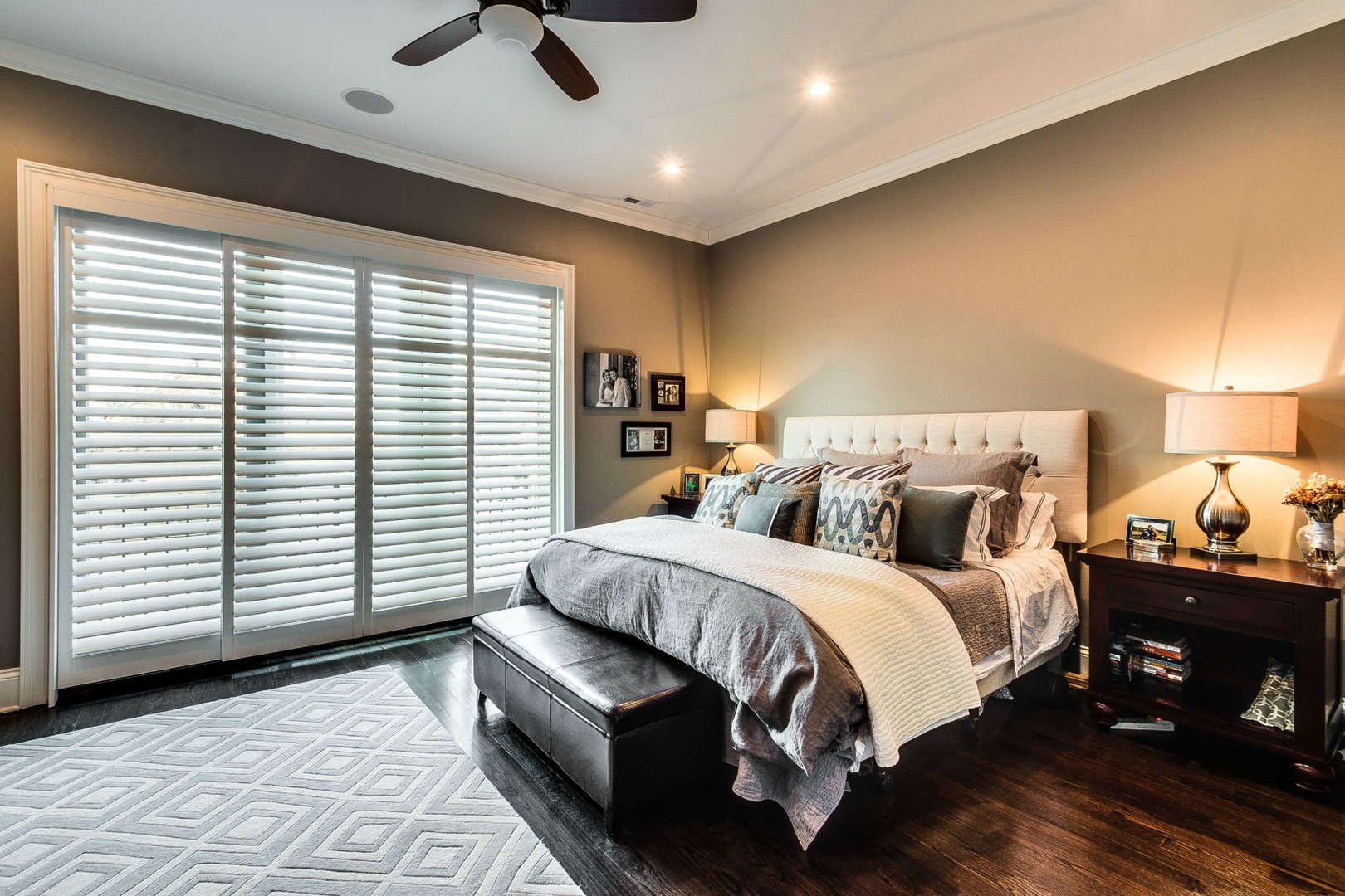 1844 West Huron Street Chicago, IL 60622 - Photo 11 of 34 a bed room with a bed and a window