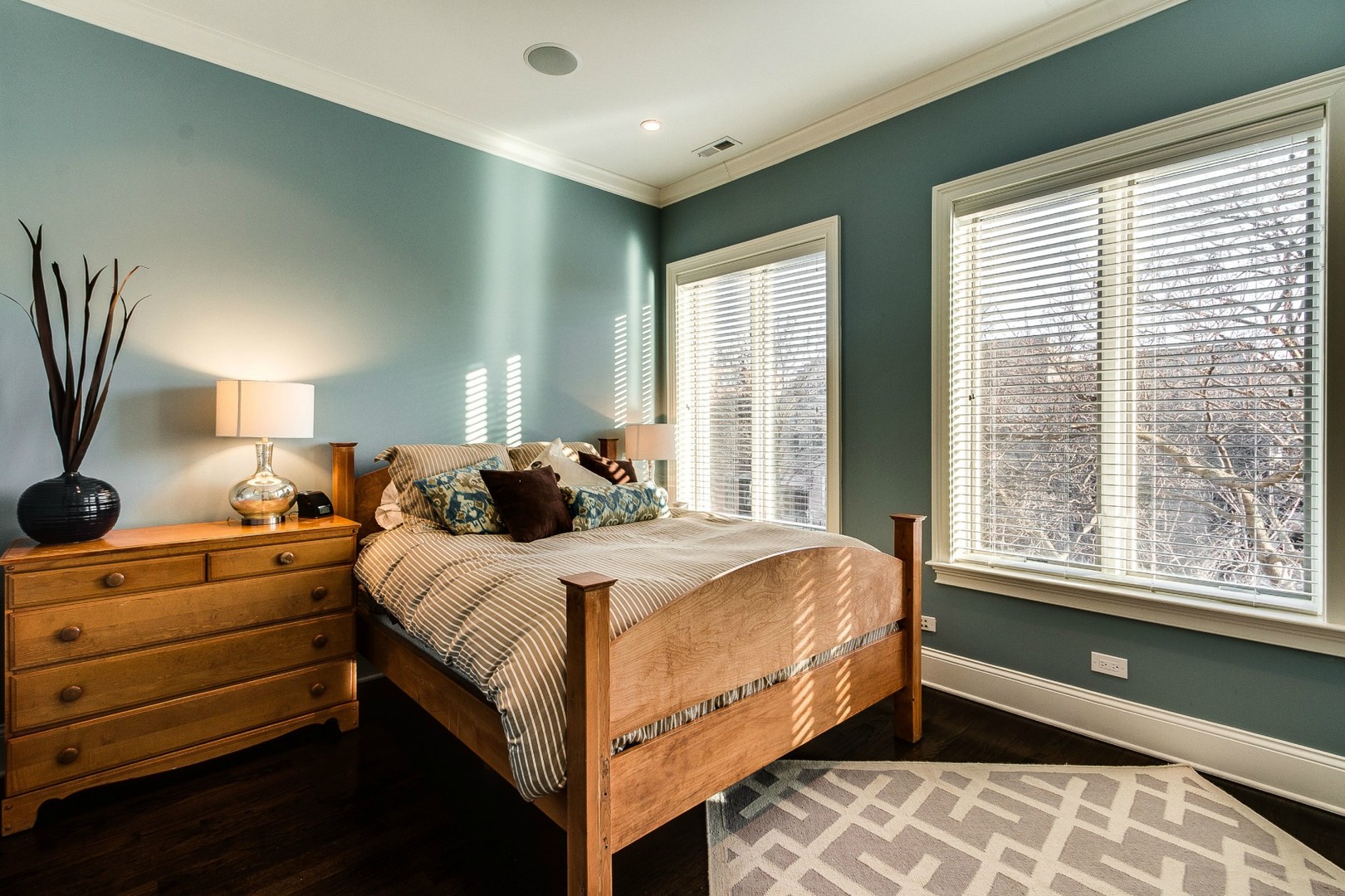 1844 West Huron Street Chicago, IL 60622 - Photo 14 of 34 a bedroom with a bed and window