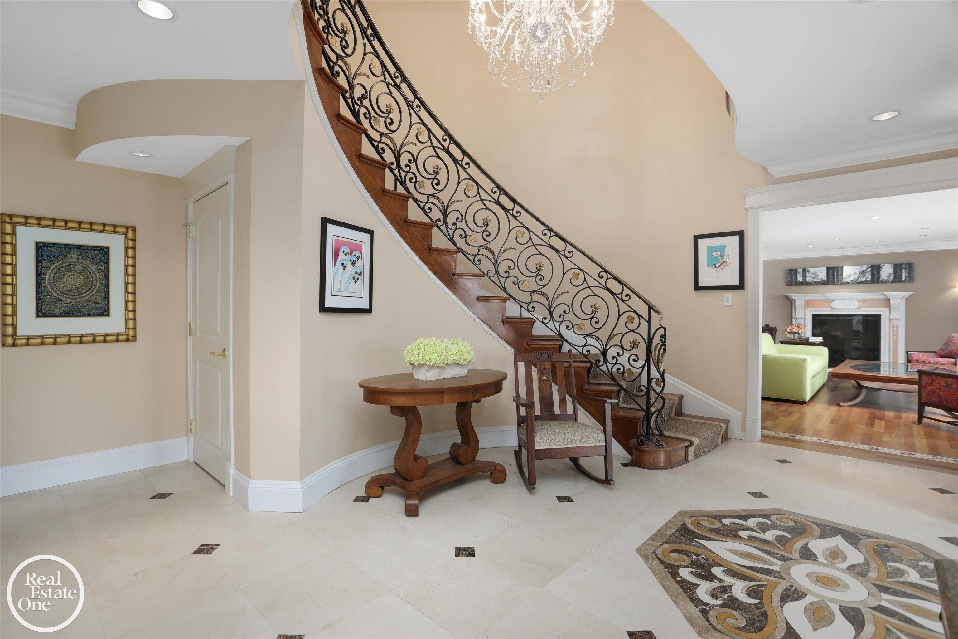 583 Lake Shore Road Grosse Pointe Shores, MI 48236 - Photo 11 of 92