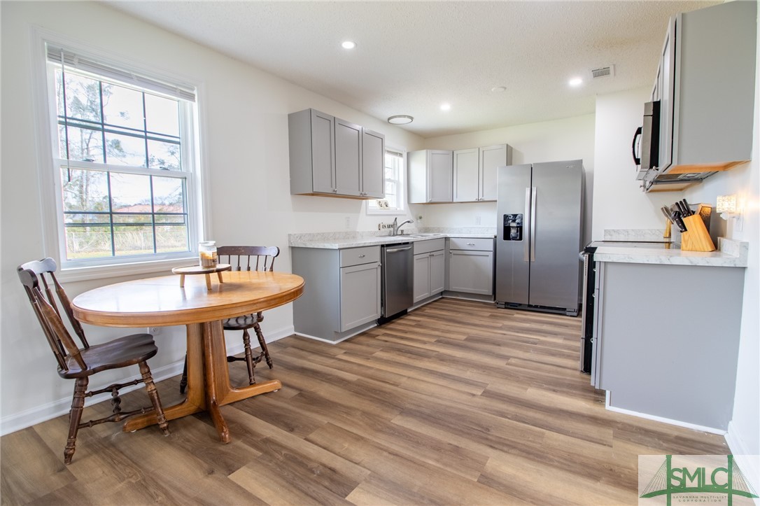 140 Glenn Bryant Road Hinesville, GA 31313 - Photo 7 of 47