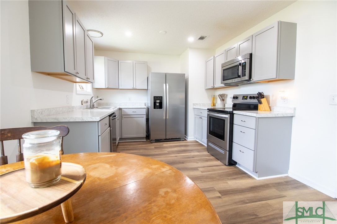 140 Glenn Bryant Road Hinesville, GA 31313 - Photo 8 of 47