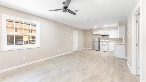 $900 | 712 Toronto Avenue, Unit 6, McAllen, TX 78503