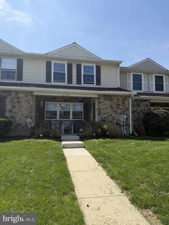 $2,200 | 628 Lancaster Court, Downingtown, PA 19335