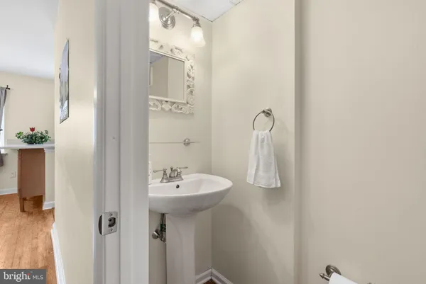 $2,200 | 628 Lancaster Court, Downingtown, PA 19335
