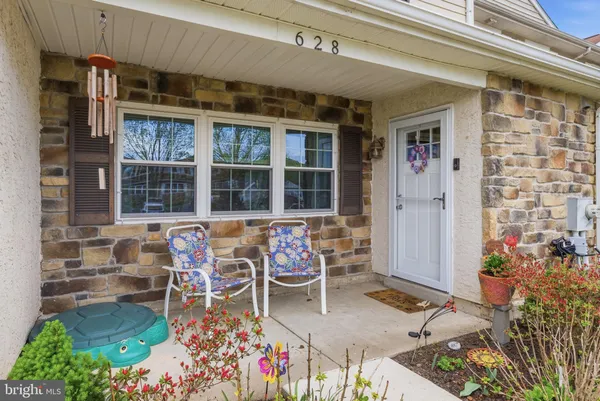 $2,200 | 628 Lancaster Court, Downingtown, PA 19335