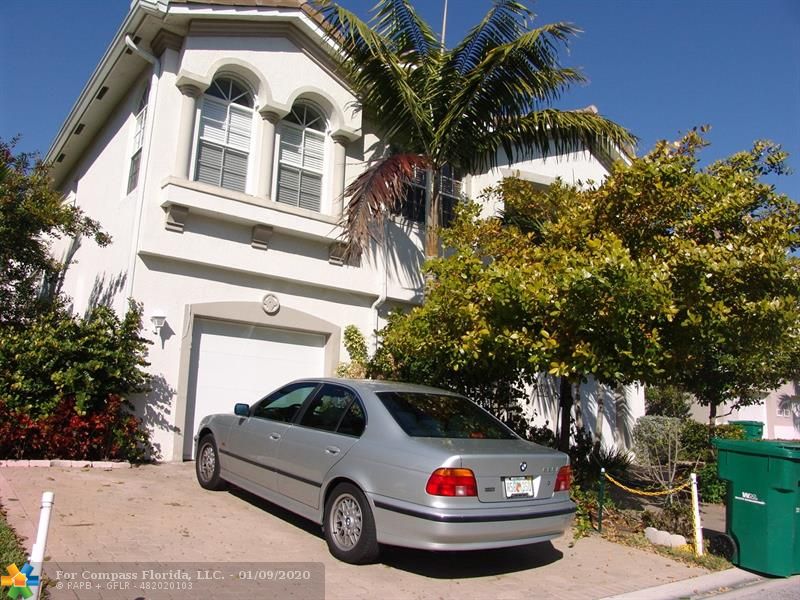 3071 Laurel Ridge Circle, Unit 3071 Riviera Beach, FL 33404 - Photo 1 of 26