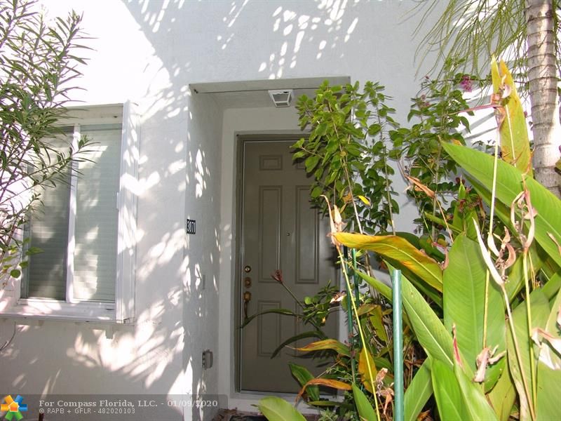 3071 Laurel Ridge Circle, Unit 3071 Riviera Beach, FL 33404 - Photo 2 of 26