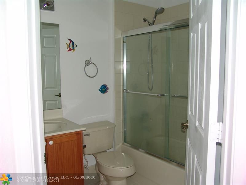 3071 Laurel Ridge Circle, Unit 3071 Riviera Beach, FL 33404 - Photo 15 of 26