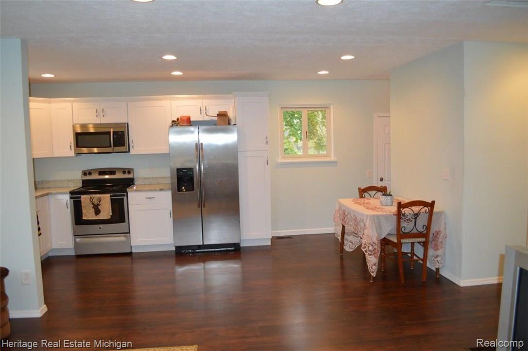 6420 Warner Road Fowlerville, MI 48836 - Photo 9 of 28 79757.jpg
