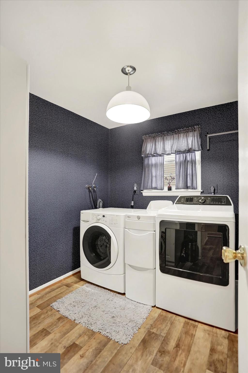 9228 Bowline Road Baltimore, MD 21236 - Photo 22 of 48 a utility room with dryer and washer