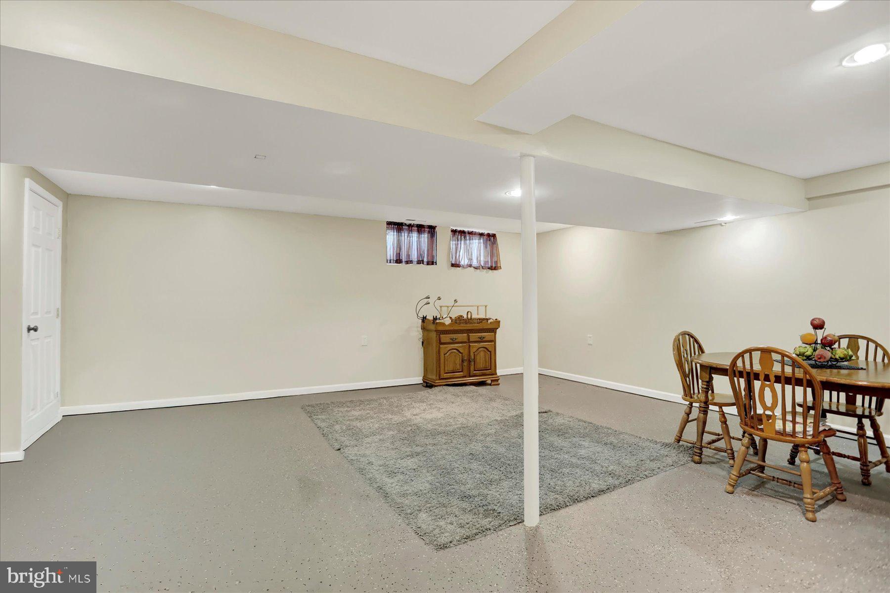 9228 Bowline Road Baltimore, MD 21236 - Photo 36 of 48 a view of a livingroom with furniture
