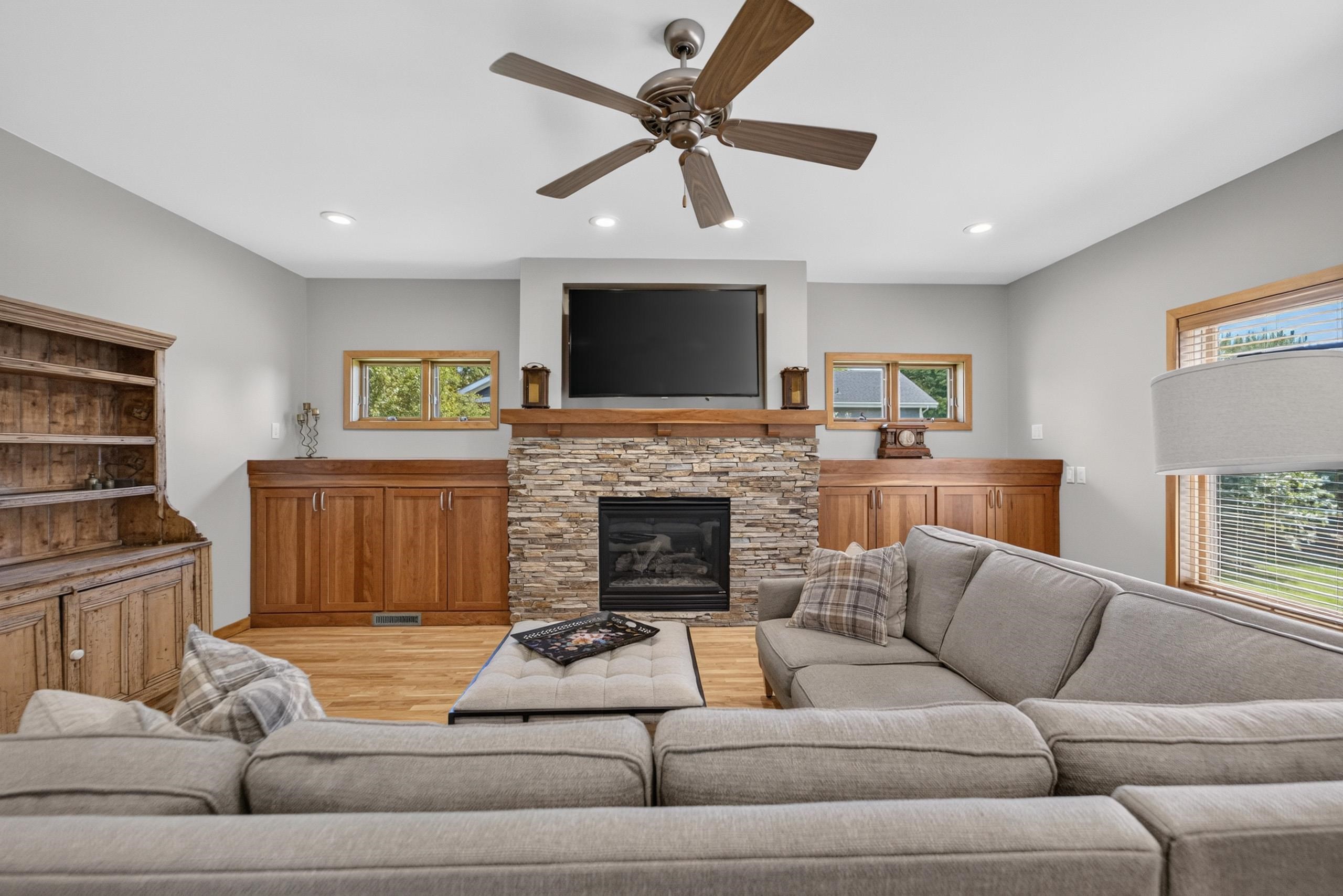 6833 Phil Lewis Way Middleton, WI 53562 - Photo 13 of 69