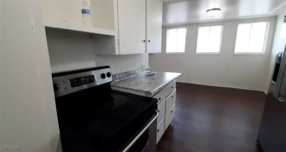 180 North Jones Street, Unit 5 Overton, NV 89040 - Photo 3 of 14 Kitchen with appliances with stainless steel finis