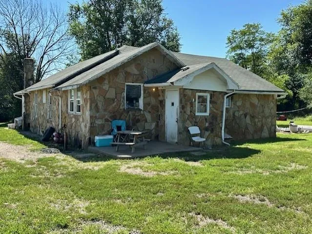 $134,900 | 12074 South 1600th Road, Nevada, MO 64772