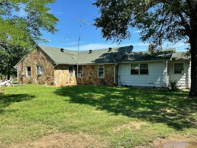 $134,900 | 12074 South 1600th Road, Nevada, MO 64772