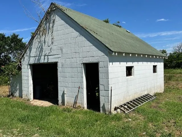 $134,900 | 12074 South 1600th Road, Nevada, MO 64772