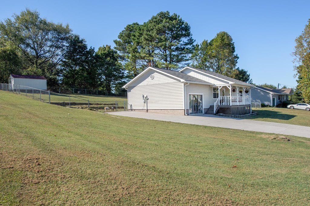 315 Hawkins Road Sweetwater, TN 37874 - Photo 4 of 34 Gallery Image 4