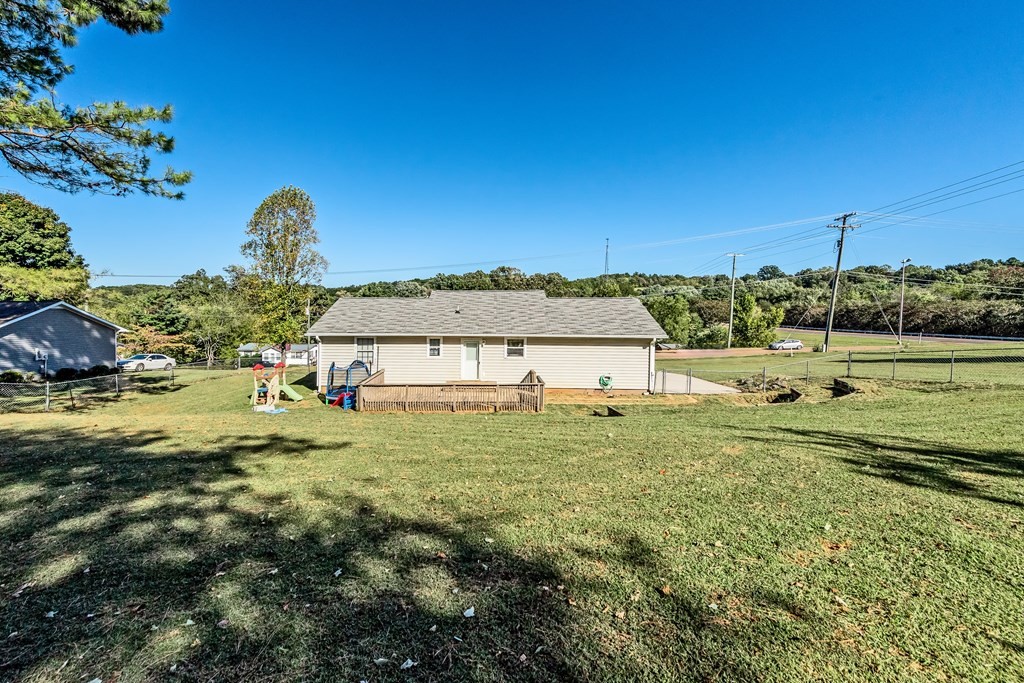 315 Hawkins Road Sweetwater, TN 37874 - Photo 7 of 34 Gallery Image 7