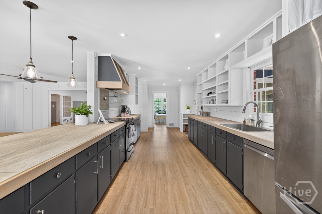 785 Waterworks Road Commerce, GA 30529 - Photo 8 of 37