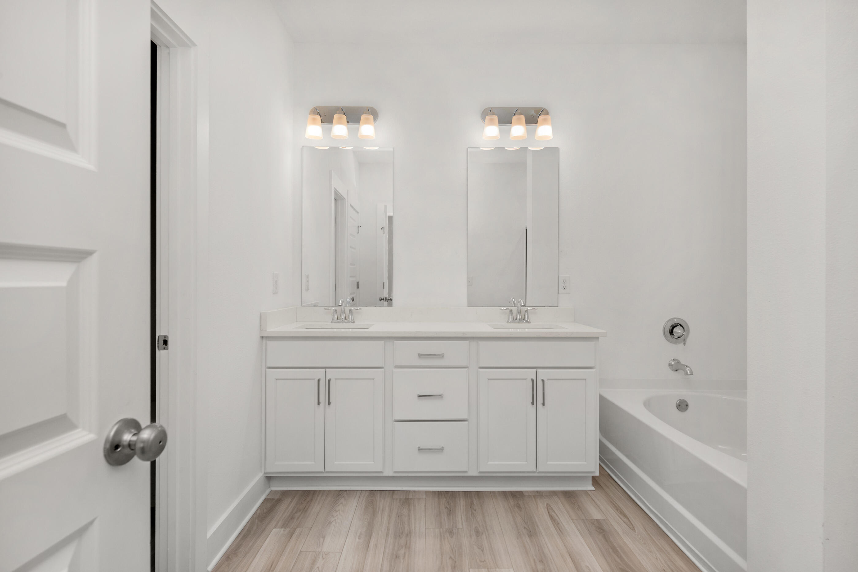 157 Blooming Cove Crestview, FL 32539 - Photo 18 of 37 Blooming-27-1