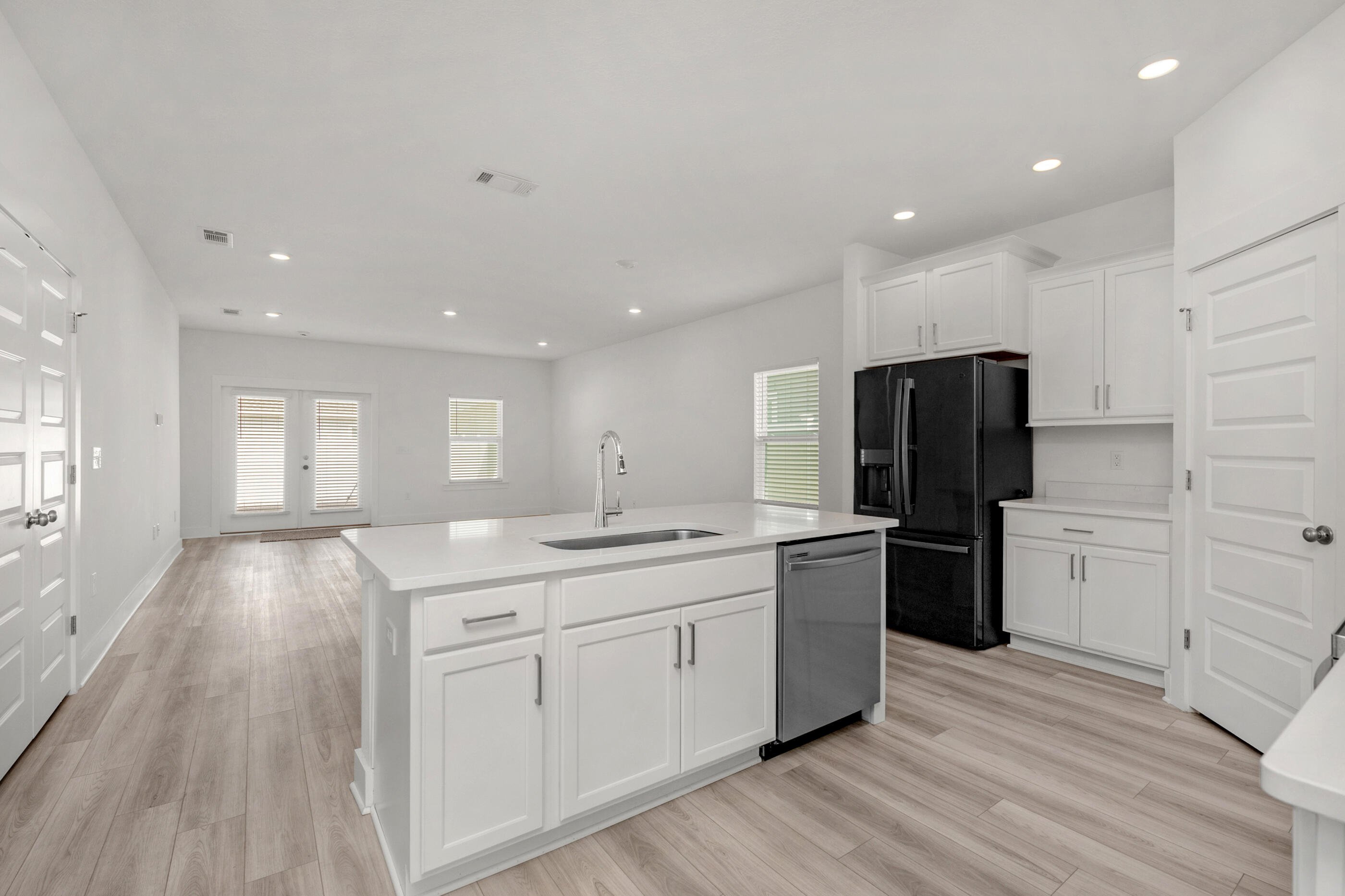 157 Blooming Cove Crestview, FL 32539 - Photo 6 of 37 Blooming-4-4