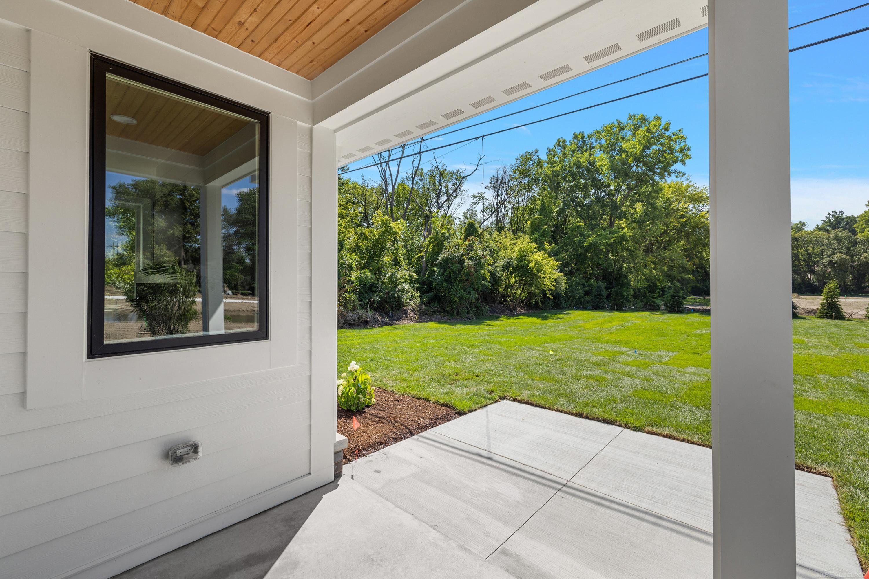 43719 Mound Road Sterling Heights, MI 48314 - Photo 5 of 69 50152704-033E1E94-BE5A-4AE5-A6F2-F56A265E790C.JPG
