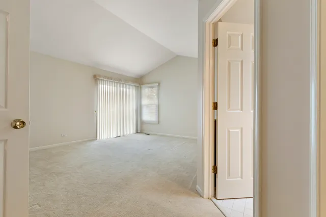 $549,900 | 401 Park Barrington Drive, Barrington, IL 60010