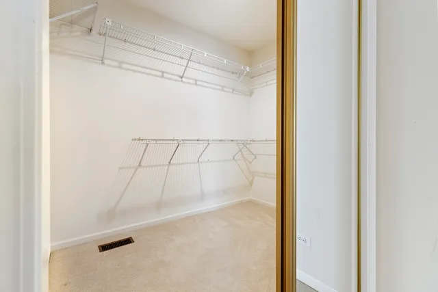 $549,900 | 401 Park Barrington Drive, Barrington, IL 60010