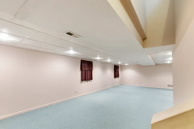 $549,900 | 401 Park Barrington Drive, Barrington, IL 60010