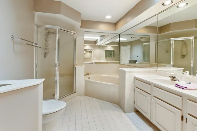 $549,900 | 401 Park Barrington Drive, Barrington, IL 60010