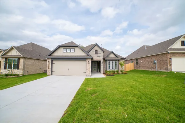 $322,900 | 2031 Winepress Road, Brenham, TX 77833