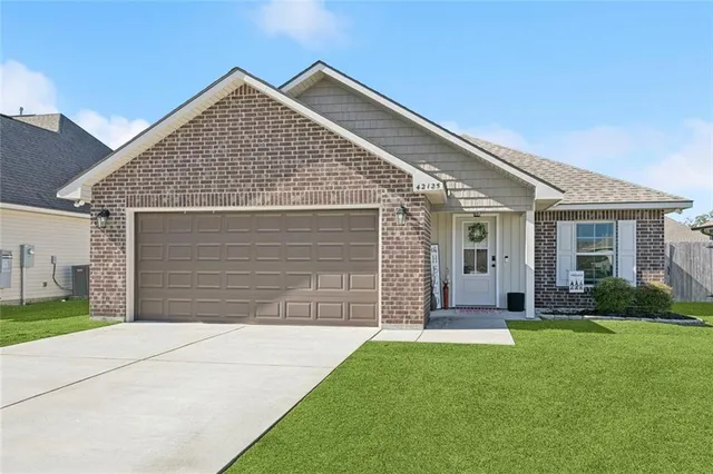 $225,000 | 42125 Dothan Place, Ponchatoula, LA 70454
