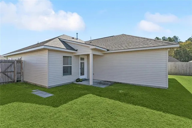 $225,000 | 42125 Dothan Place, Ponchatoula, LA 70454