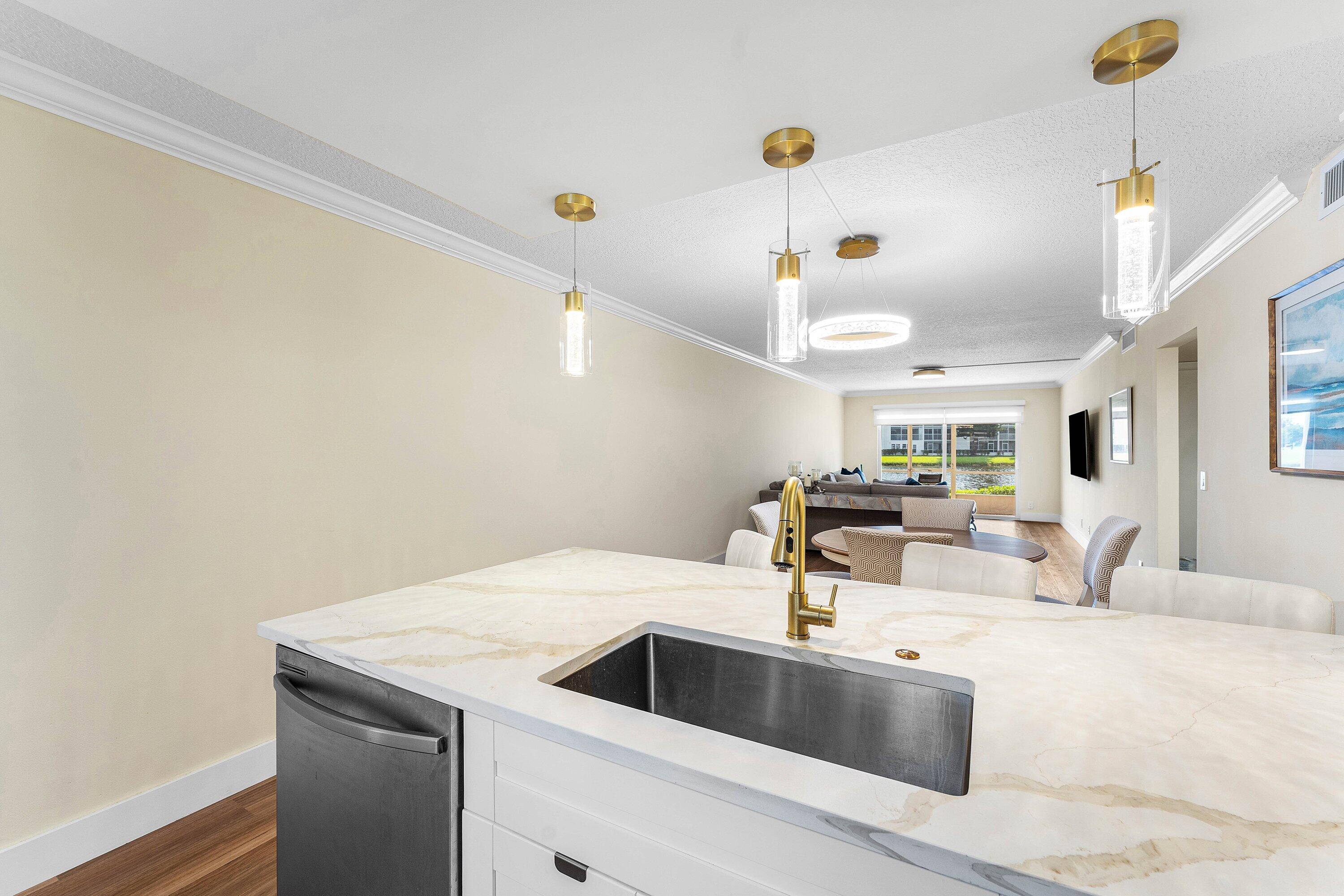 1019 Guildford East Boca Raton, FL 33434 - Photo 16 of 38 015-1019GuildfordEast-BocaRaton-FL-33434