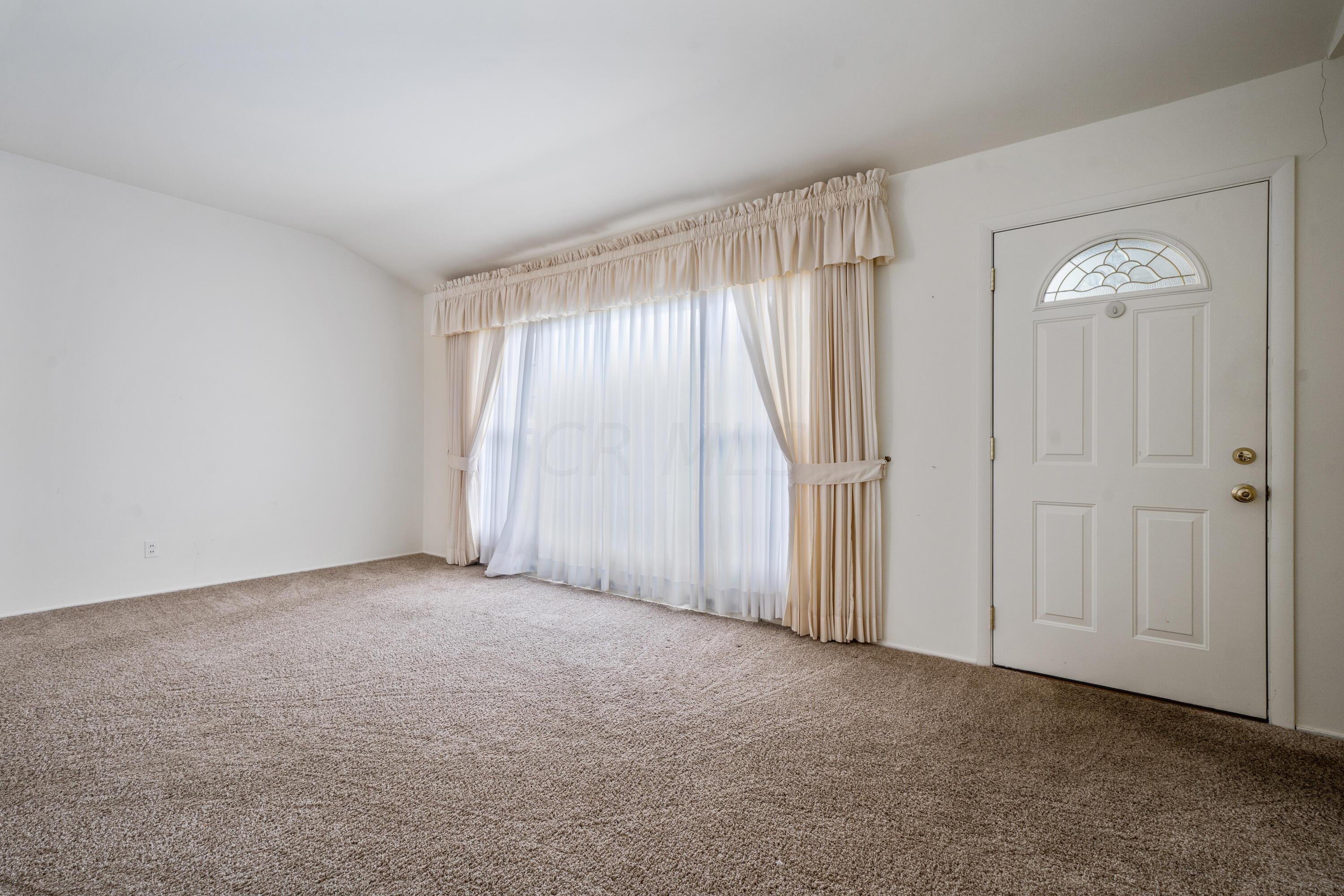 479 Bernhard Road Whitehall, OH 43213 - Photo 5 of 31 Gallery Image 5