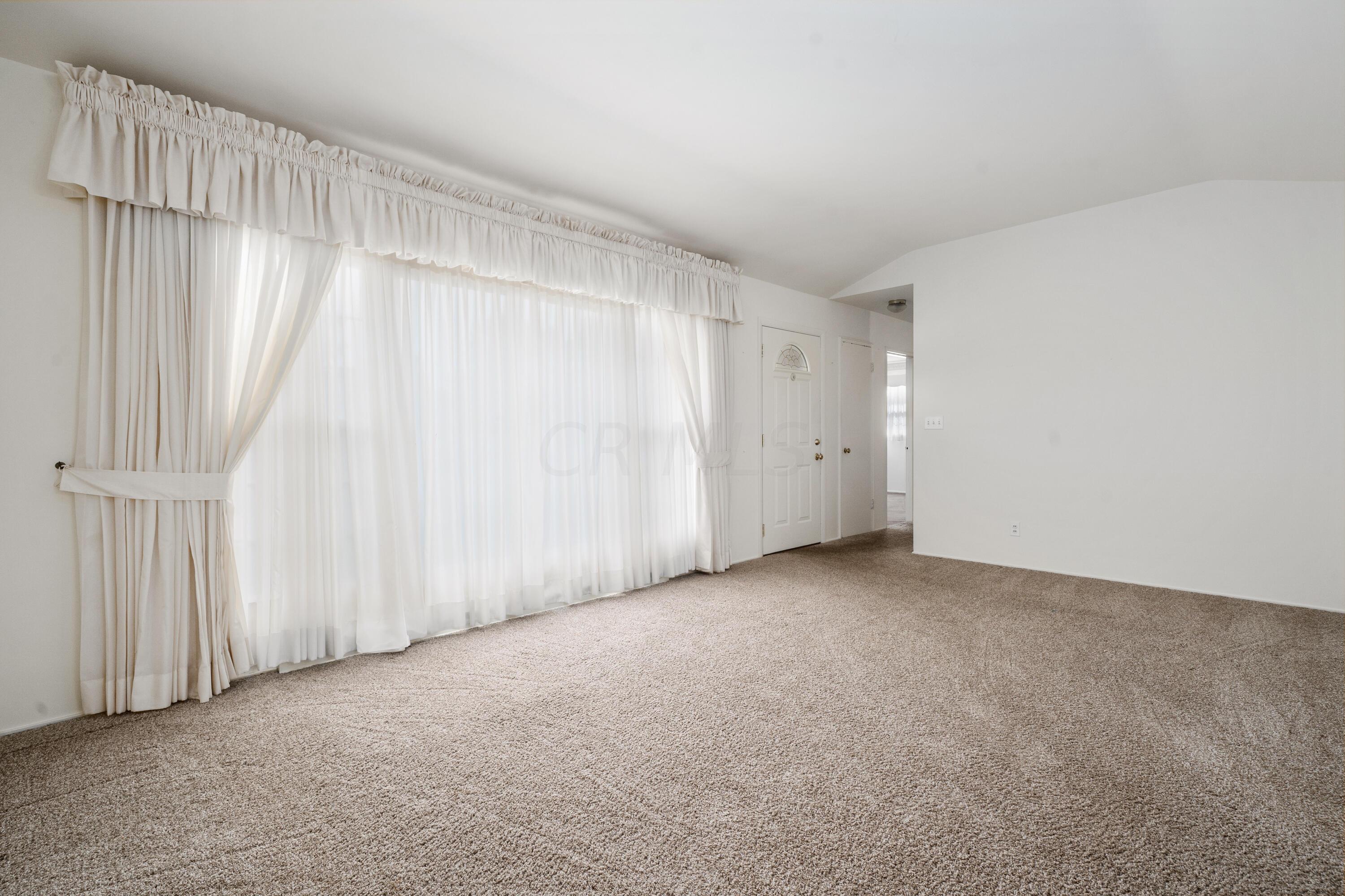 479 Bernhard Road Whitehall, OH 43213 - Photo 6 of 31 Gallery Image 6
