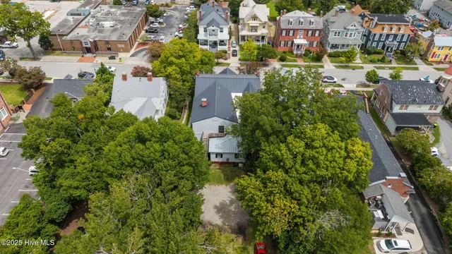 $1,750,000 | 215 Pollock Street, New Bern, NC 28560