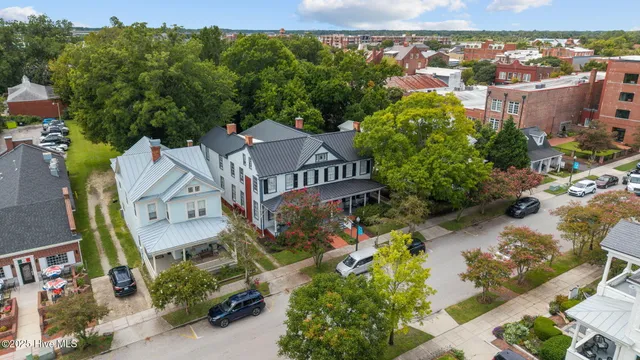 $1,750,000 | 215 Pollock Street, New Bern, NC 28560