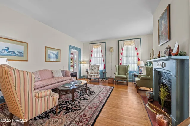 $1,750,000 | 215 Pollock Street, New Bern, NC 28560