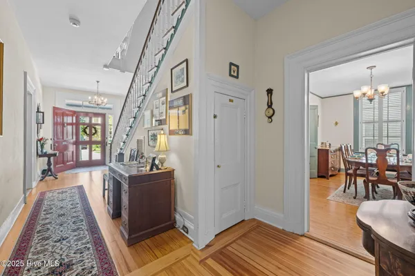$1,750,000 | 215 Pollock Street, New Bern, NC 28560