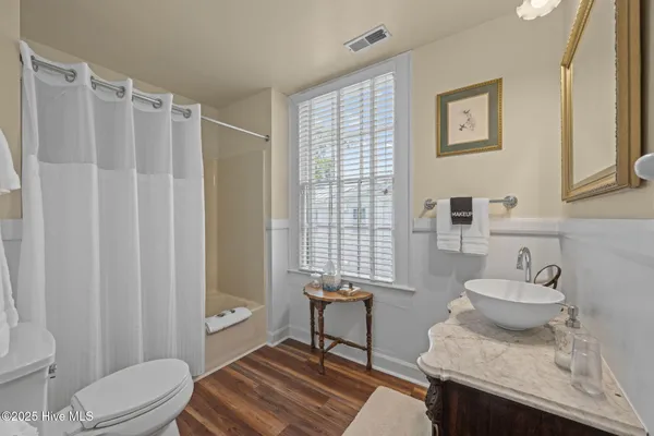 $1,750,000 | 215 Pollock Street, New Bern, NC 28560